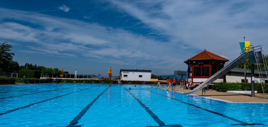 Erweiterte Öffnungszeiten des Freibades in den Sommerferien vom 15. Juli bis 23. August