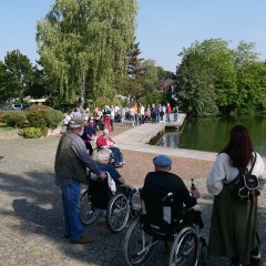 Am Bürgersee legten die Gäste bei einem Kaltgetränk eine kurze Rast ein.